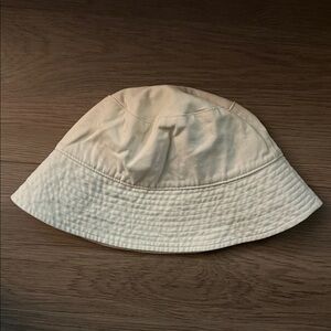 GAP Cream Bucket Hat